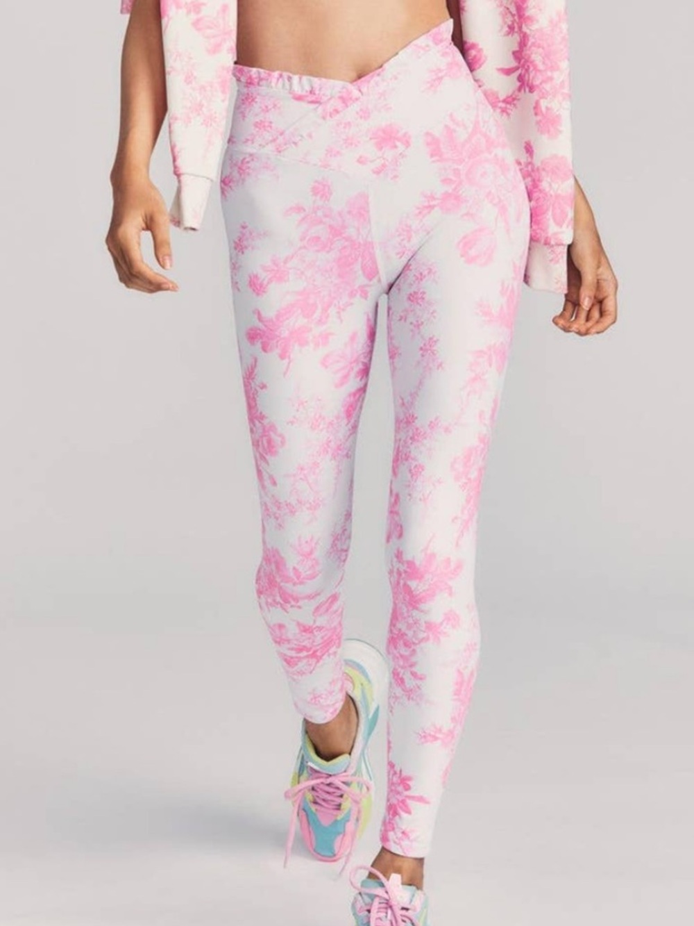 LoveShackFancy X Beach Riot 2 PIECE SET SMALL - Dana Pink White Ruffle Floral - Picture 3 of 13